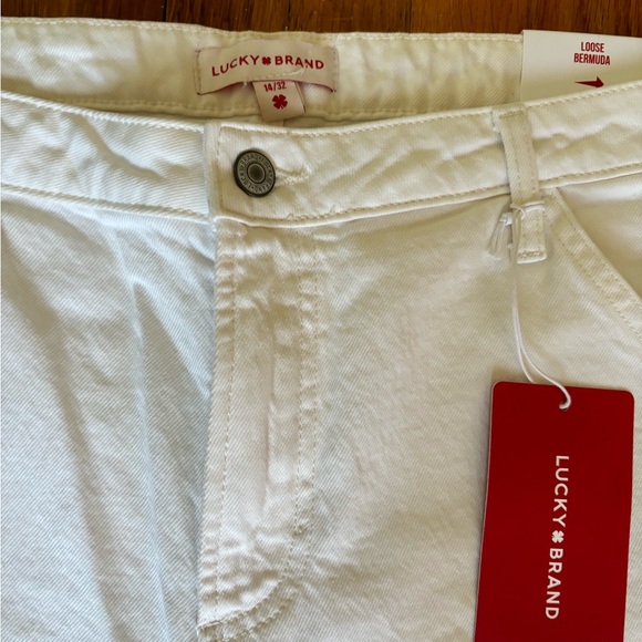Lucky Brand Loose Bermuda shorts. - Picture 6 of 7